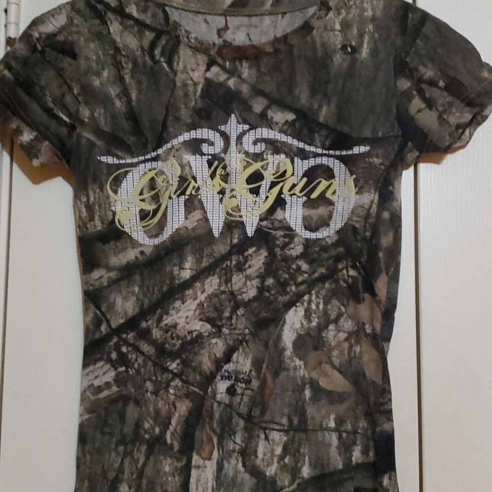 Girls with Gun T -Shirt